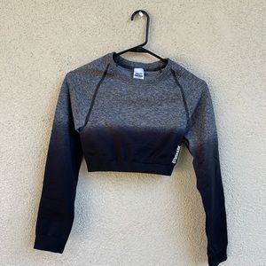 ADAPT OMBRE SEAMLESS LONG SLEEVE
CROP TOP